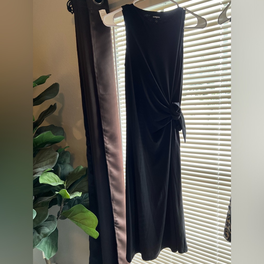 Women Express black dress size XS good condition